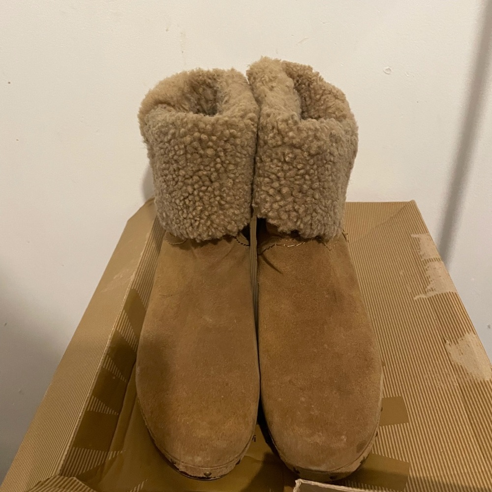 Ugg’s - Picture 4 of 5